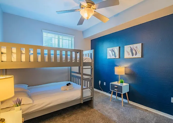 Luxurious 3bd - Gym, W-d, Parking - Sleeps 8 Tempe