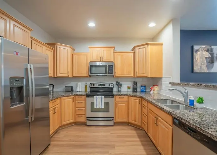 Apartment Luxurious 3bd - Gym, W-d, Parking - Sleeps 8 Tempe