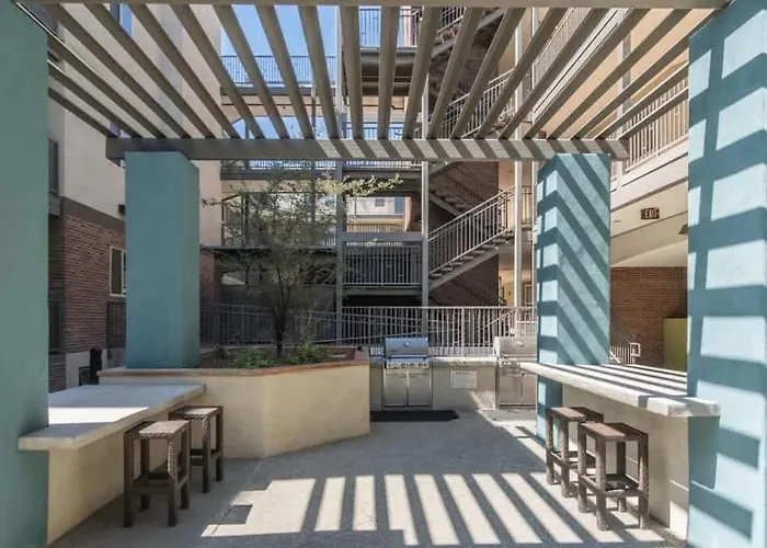 Luxurious 3bd - Gym, W-d, Parking - Sleeps 8 Tempe