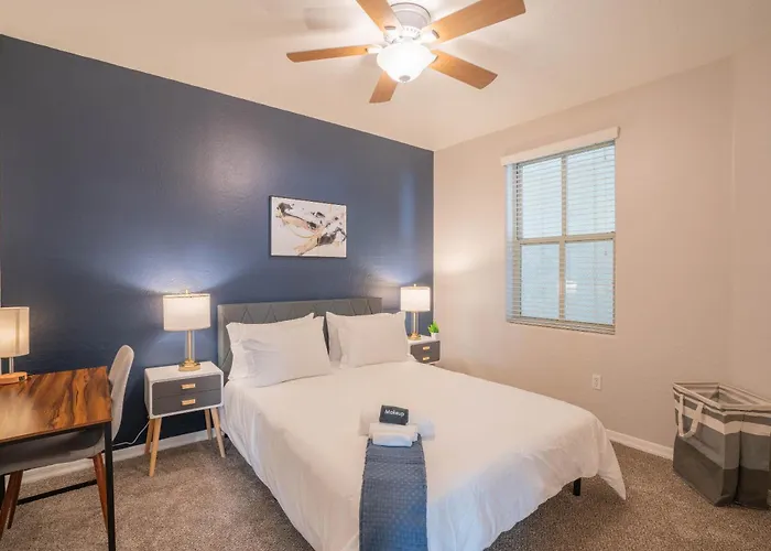 Apartment Luxurious 3bd - Gym, W-d, Parking - Sleeps 8 Tempe
