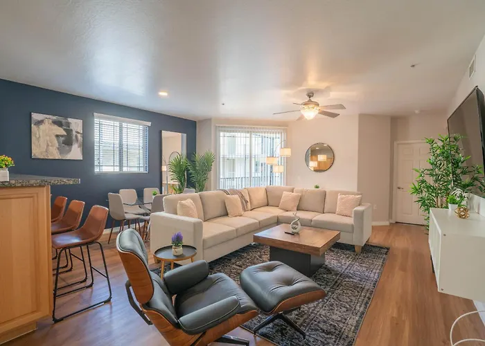 Apartment Luxurious 3bd - Gym, W-d, Parking - Sleeps 8 Tempe